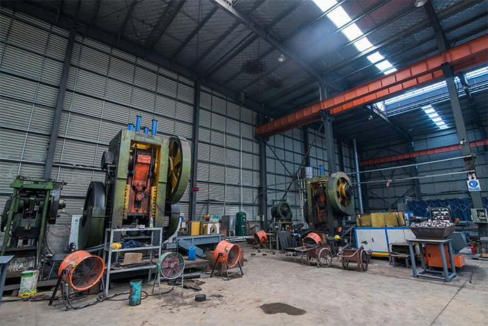 东港网架配件-锥头加工车间